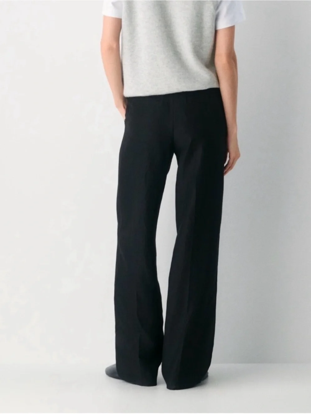 Aritzia The Effortless Pants Cruiselinen Wide Leg in Black